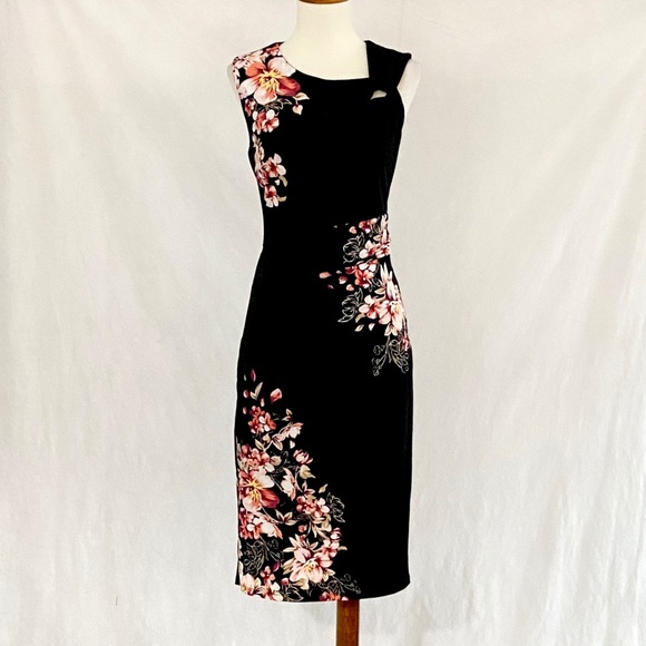 White House Black Market Dresses & Skirts - White House Black Market Floral Border Dress